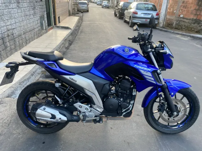 Moto Fazer 250 2022