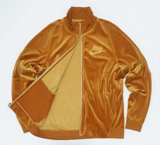 JAQUETA NIKE DE VELUDO PEÇA RARÍSSIMA 