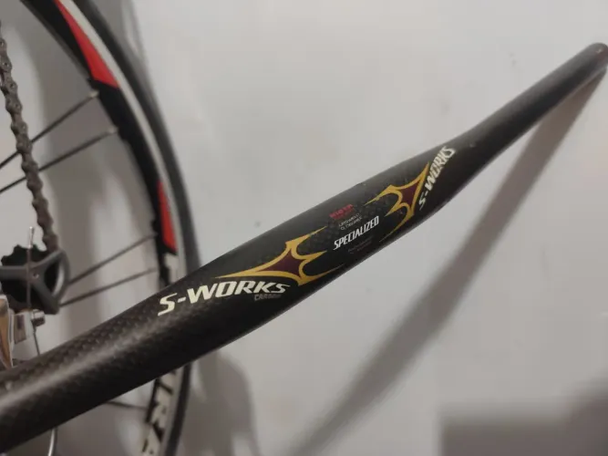 (PATYNETY) - guidão Specialized F.Carbono 31.8x600mm (anos 2000)