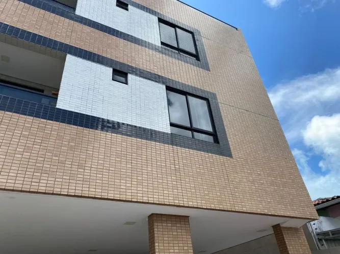 Apartamento com 3 dormitórios à venda, 74 m² por R$ 480.000,00 - Altiplano Cabo Branco - J