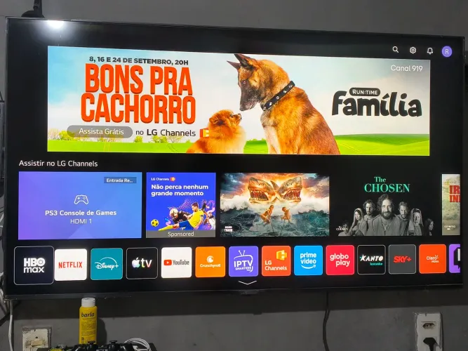 Vendo essa Tv LG Magic 65 polegadas junto com um ps4 pro