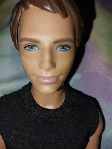 Boneco ken