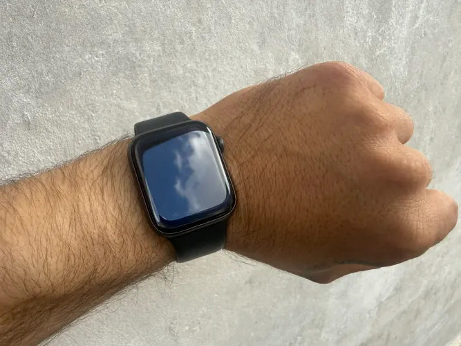 Apple Watch Series 6 44mm GPS + Cellular Alumínio
