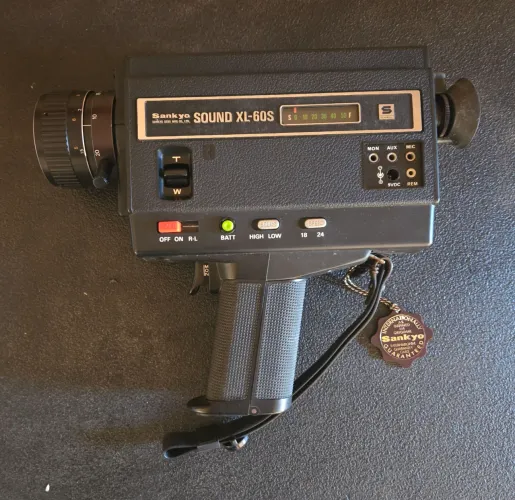 "Antiga Filmadora Super 8 Sankyo Sound XL-60S Com Case, Manual E Cabo - No Estado"