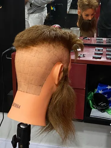 Barbeiro iniciante, corte de graça
