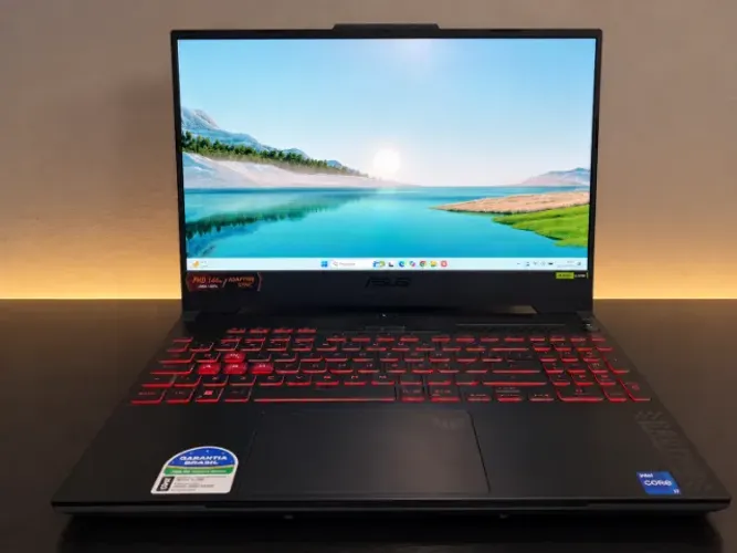 Notebook Gamer ASUS TUF F15 i7-13620H RTX 4050 6GB 16GB RAM 512GB SSD