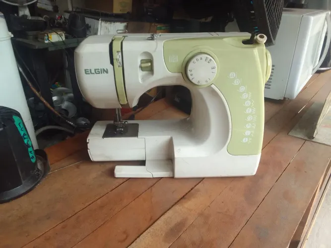 Maquina de custura