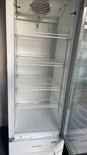 Geladeira Expositora Metalfrio VB52A 497L Seminova - 220V