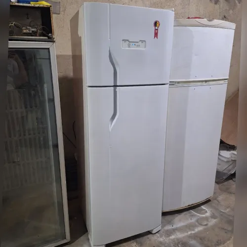 Geladeira frost free 372L-Com garantia-entrega rápida 