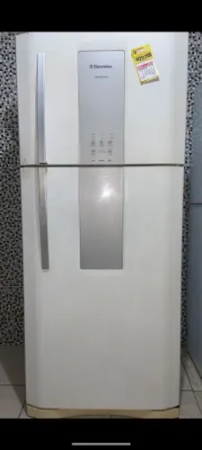Vendo Geladeira Eletrolux DF80 com Defeito