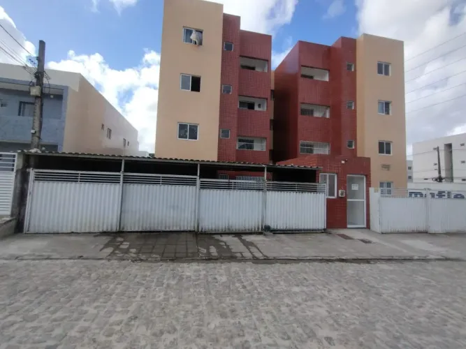 Apartamento com 2 dormitórios à venda por R$ 180.000 - Funcionários - João Pessoa/PB