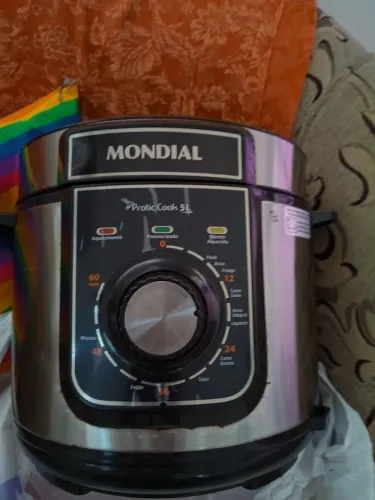 Vendo panela de pressão elétrica 5lt mudial