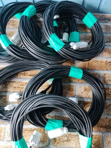 Extensão 25 metros com plug e tomada