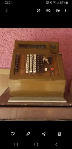 MÁQUINA REGISTRADORA ANTIGA