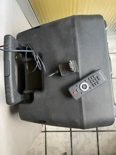Caixa de Som Amplificadora
