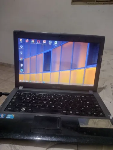 Notbook Samsung core i3