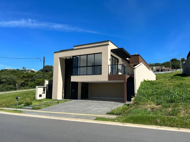 Casa com 3 suites à venda, 204 m² por R$ 1.850.000 - Jardins Nápoles - Senador Canedo/GO