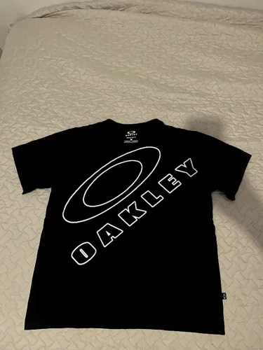 Camiseta Oakley - M/Serve G