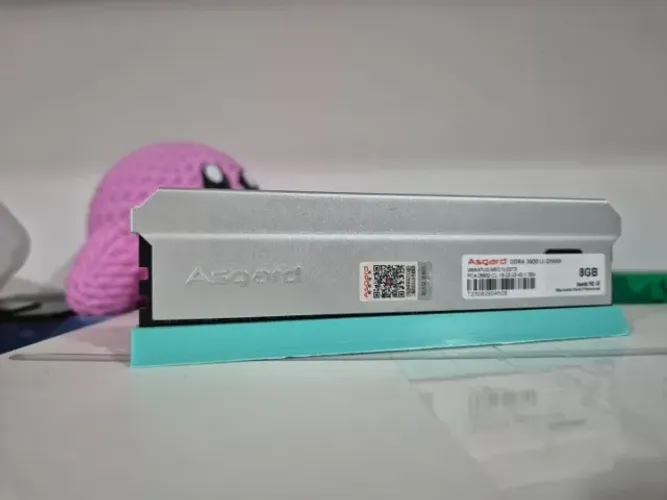 Memoria Ram DDR4 8gb 3600 U-DIMM mhz Asgard - Leia a descrição