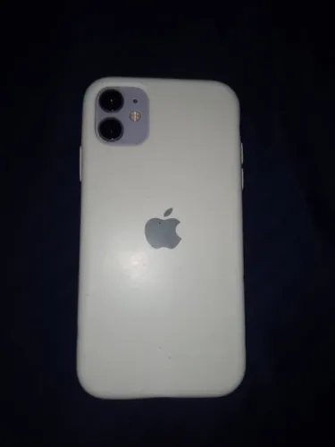 Vendo iPhone 11 128g perfeito pra sair rápido 