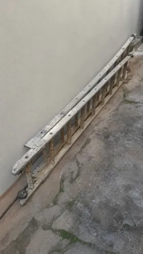 Escada de alumínio