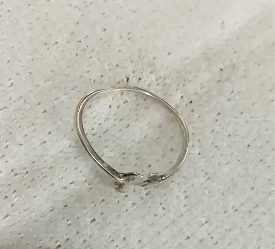 Vende-se Anel aro 22 aberto com duas caudas de Sereia de Prata 925.