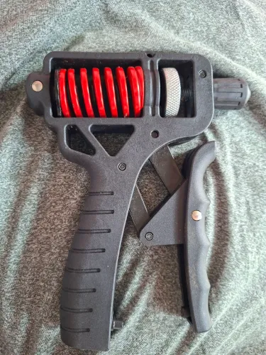 O hand grip um equipamento de fortalecimento para mãos, punhos e antebraços