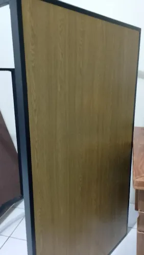 Mesa a venda