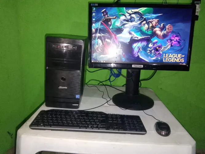 CPU core i3 + 8 ram + HD 500 + tela 22