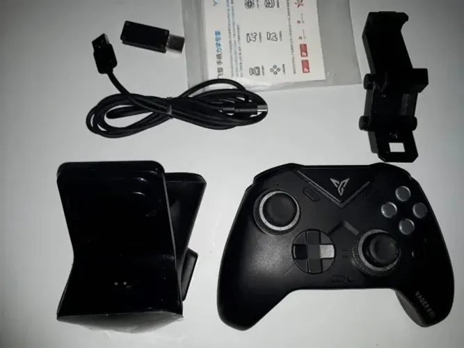Flydigi Vader 4 pro + Dock de carregamento com suporte para celular (melhor controle PC)