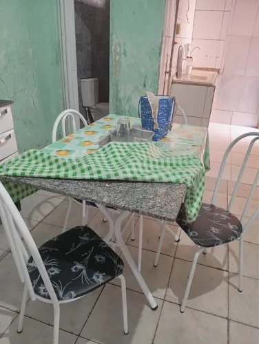 Mesa 4 cadeiras