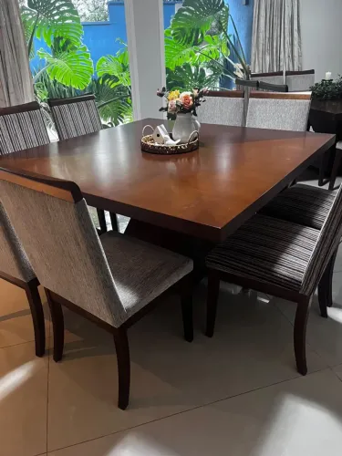 2 mesas 1.50m x 1.50m com cadeiras - Excelente Oportunidade 