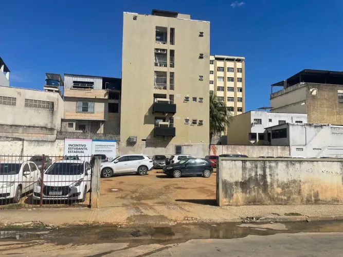 Alugo terreno para fins comerciais em Campo Grande 