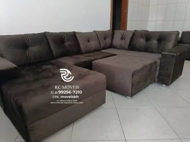 Sofá de canto Grande 3,10m com Chaise e Puff veludo D33 Premium