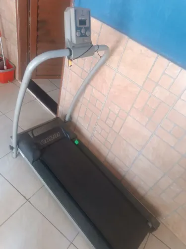 Esteira caloi funcionando