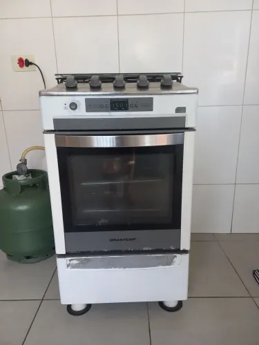 Vende - se fogão Brastemp 4 bocas