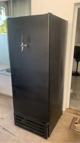 Freezer vertical 600L + torneira italiana.