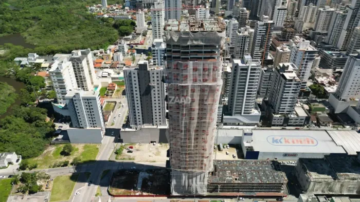 SALA COMERCIAL EM ITAPEMA 100M DA AV. NEREU RAMOS