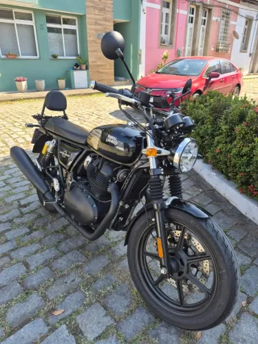 ROYAL ENFIELD METEOR 650 INTERSTELLAR Custom
