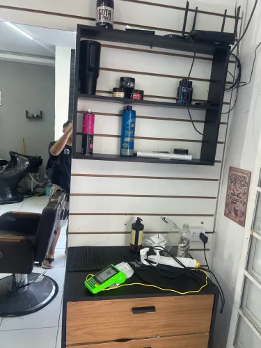 Barbearia tudo que está na foto 