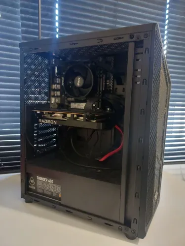 Computador Gamer RX6600 + Ryzen 5 4600G + Kit periféricos