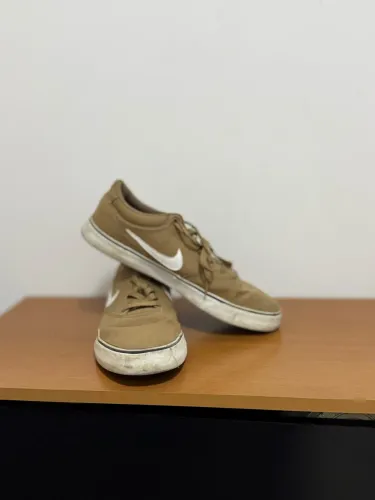 Tenis nike sb marrom tamanho 41
