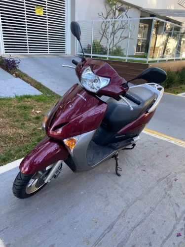 Honda Lead 2012 muito nova