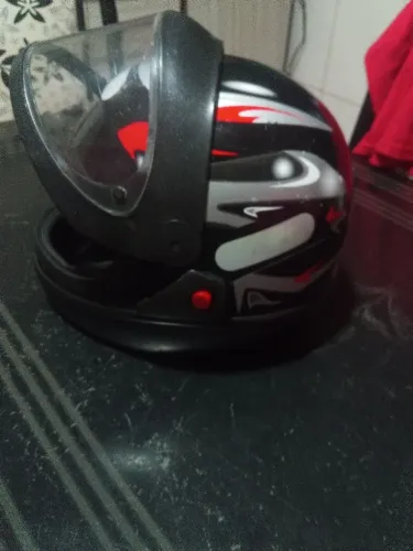 Semi novo capacete 54 san Marino original em ótimo estado 