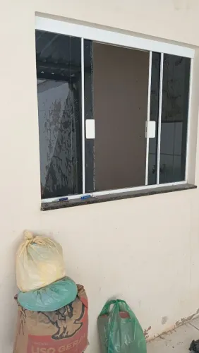 Blindex,janela e porta cozinha