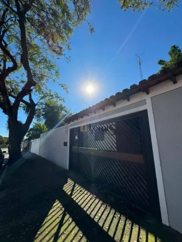 Casa com 5 dormitórios para alugar, 220 m² por R$ 5.500,00 - Brasil - Itu/SP