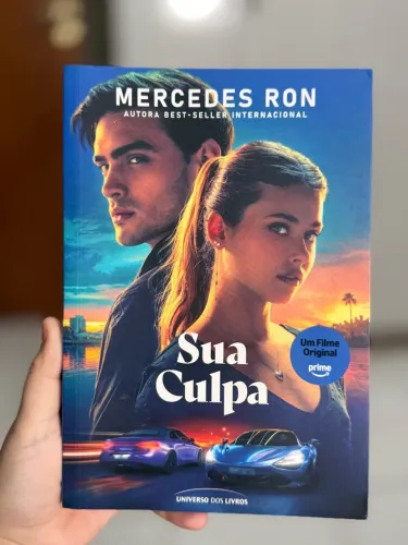 Vendo dois primeiros livros da saga Nossa Culpa