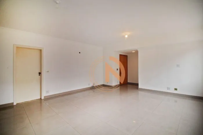 Apartamento com 3 quartos , 1 suíte e 3 vagas no Paraíso