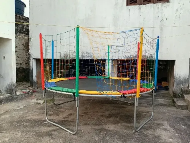 Preciso de um montador para pula pula