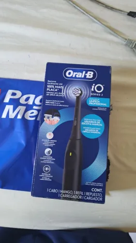 Escova de Dente Eletrica Oral-B iO Series 3